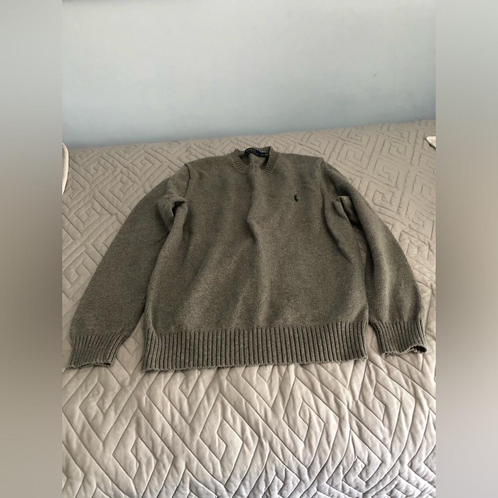 Men’s sweater